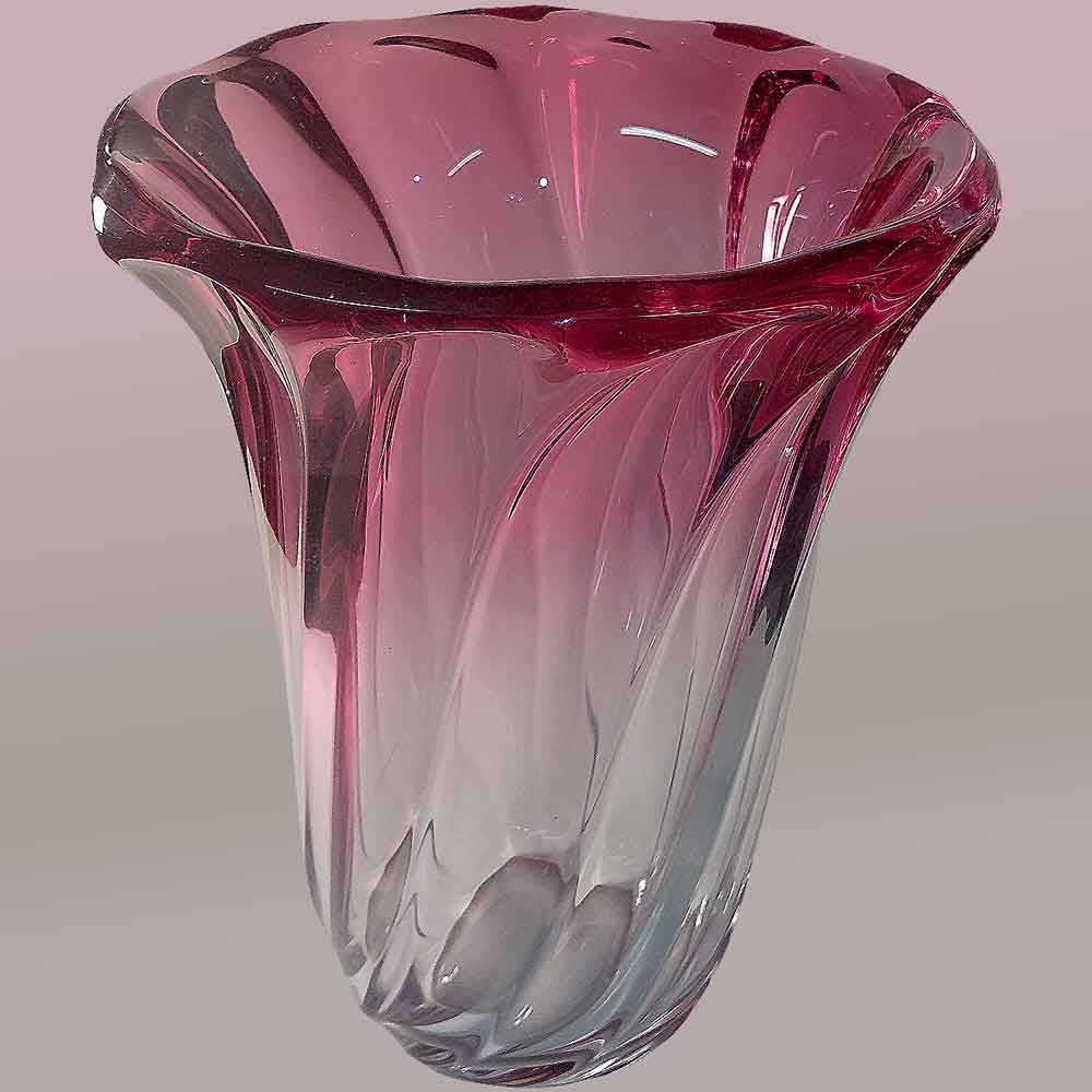 Crystal vase Cranberry du val saint Lambert René Delvenne